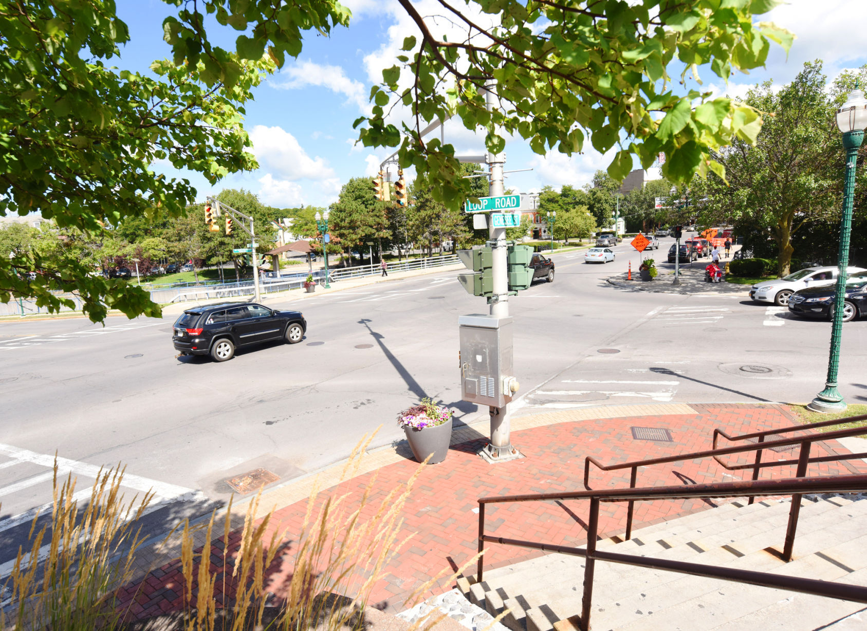 Loop and Genesee